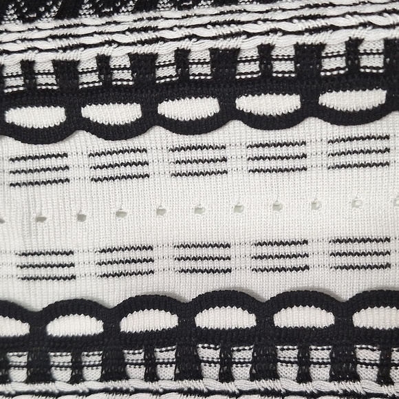 White House Black Market Black and White Striped Sleeveless Sweater - Picture 5 of 10